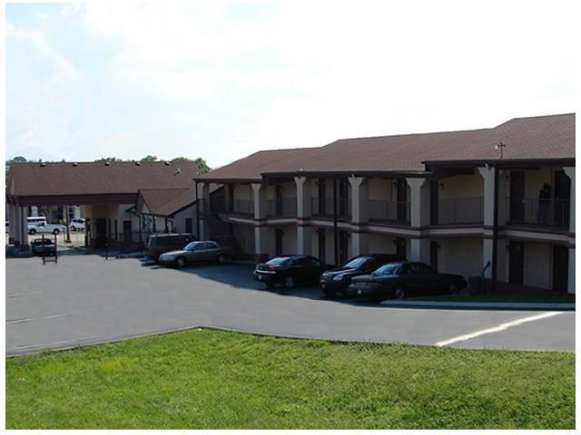 Scottish Inn - Nashville Bagian luar foto
